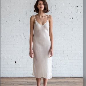 Organic by John Patrick white slip